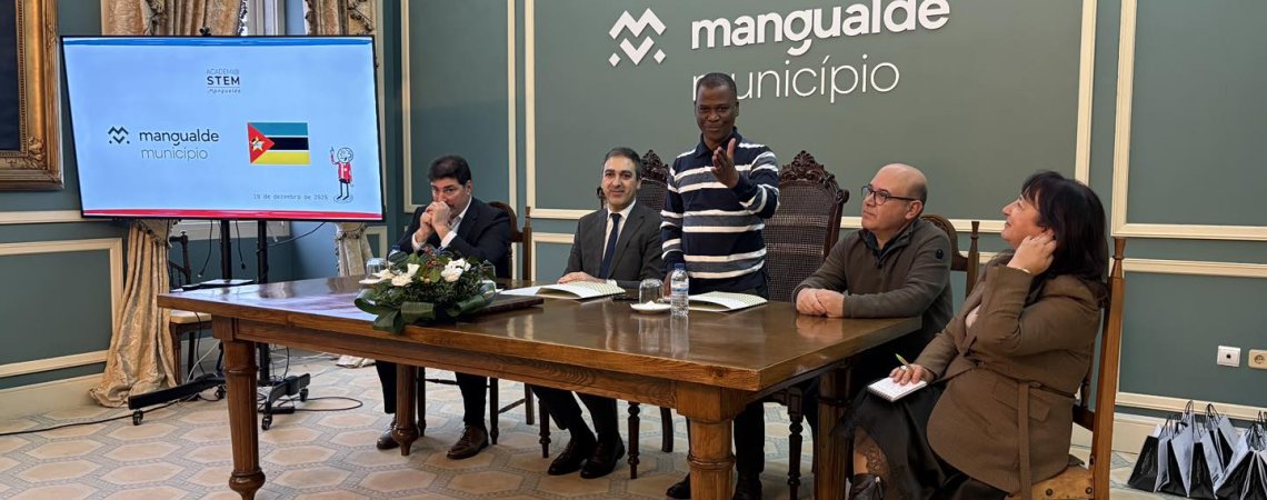 Delegação do Governo de Moçambique visita Mangualde para conhecer o trabalho da Academi@ STEM